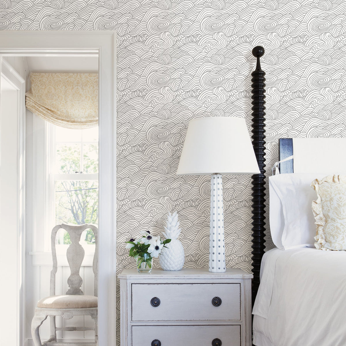 2744-24131-peel-and-stick-wallpaper-room-scene