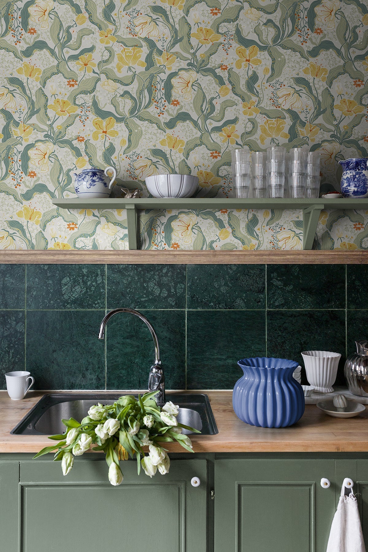 2932-65118-peel-and-stick-wallpaper-room-scene-detail-closeup
