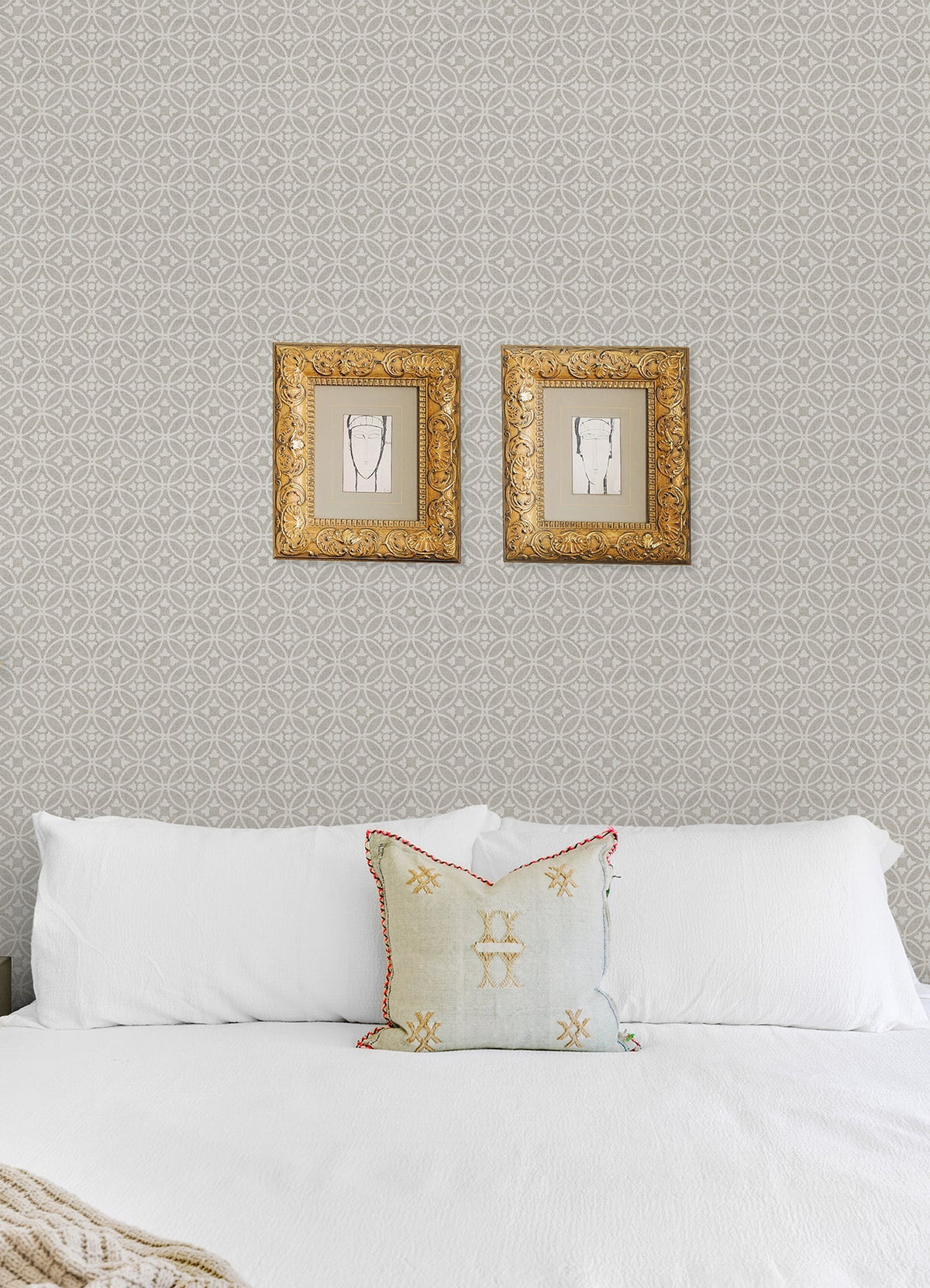 2970-26135-peel-and-stick-wallpaper-room-scene-detail-closeup