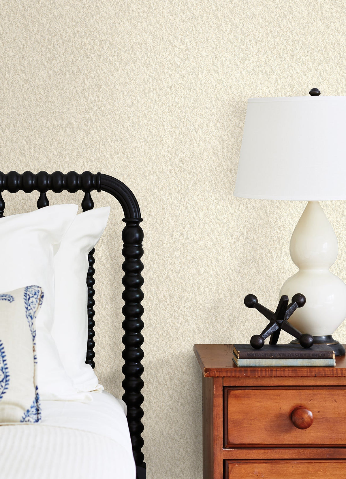 2970-26161-peel-and-stick-wallpaper-room-scene-detail-closeup
