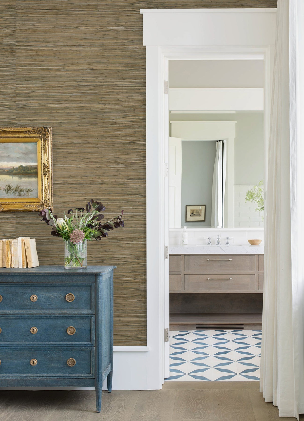 2972-86110-peel-and-stick-wallpaper-room-scene
