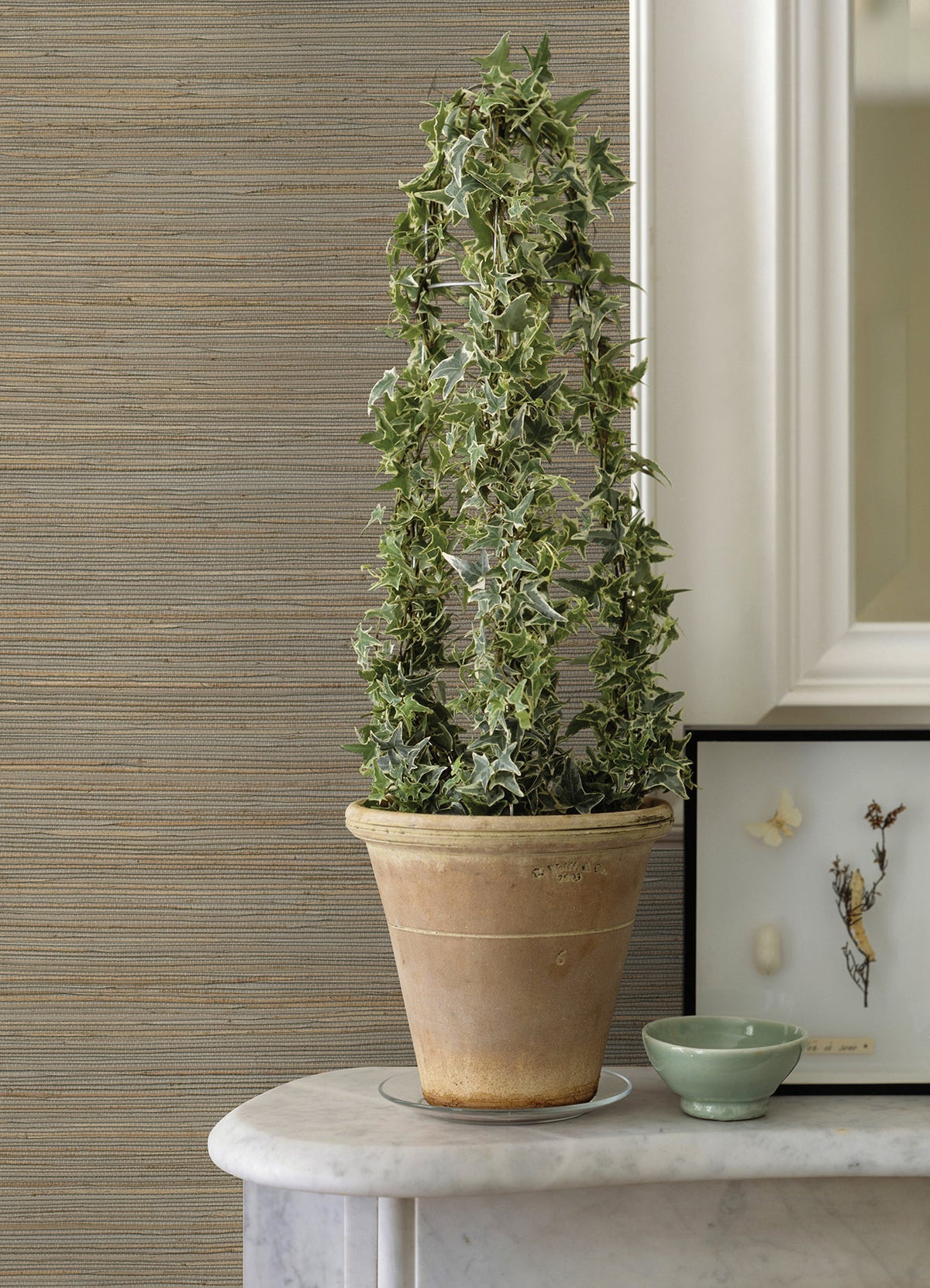 2972-86127-peel-and-stick-wallpaper-room-scene