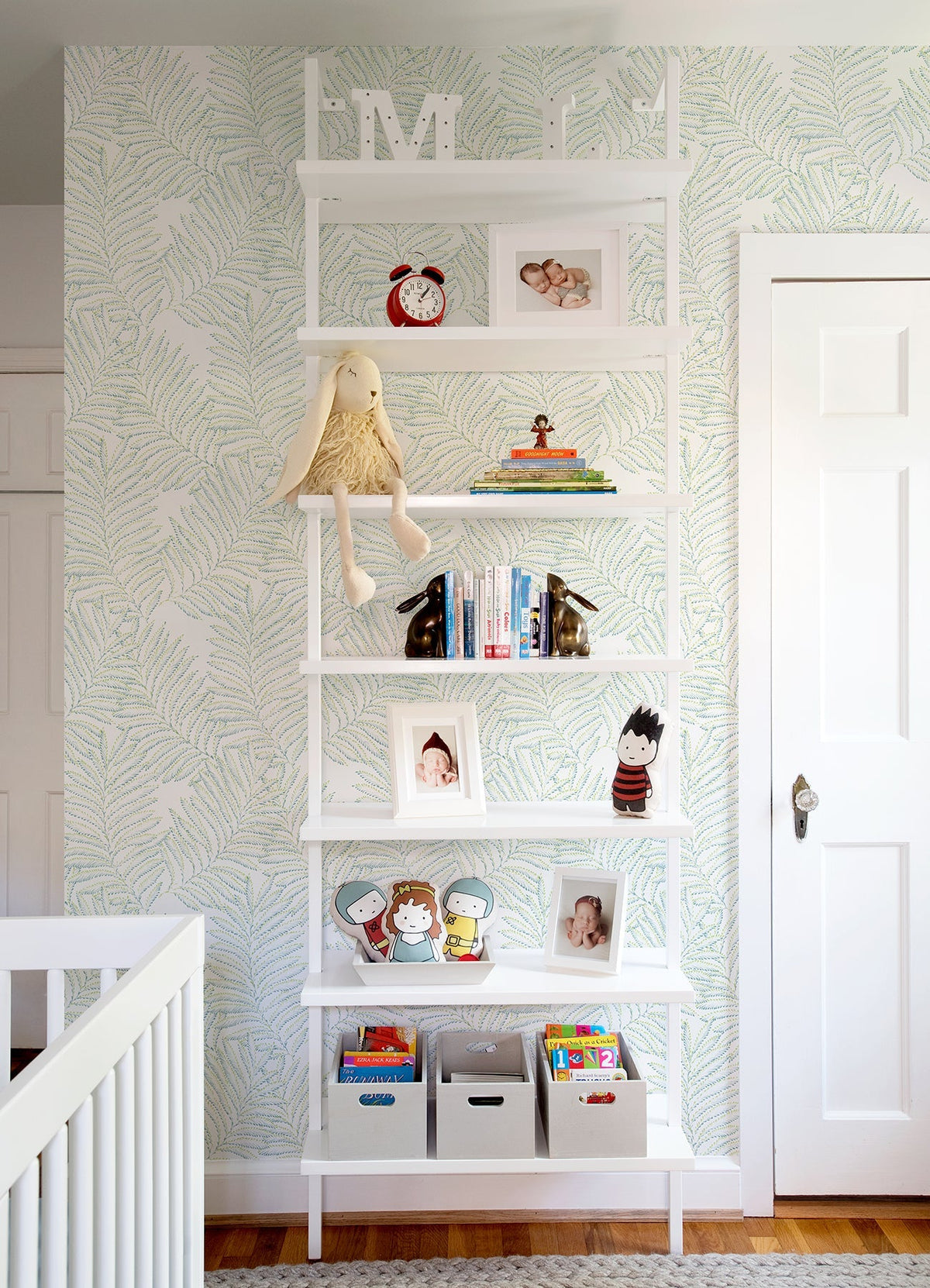 2973-90501-peel-and-stick-wallpaper-room-scene-detail-closeup
