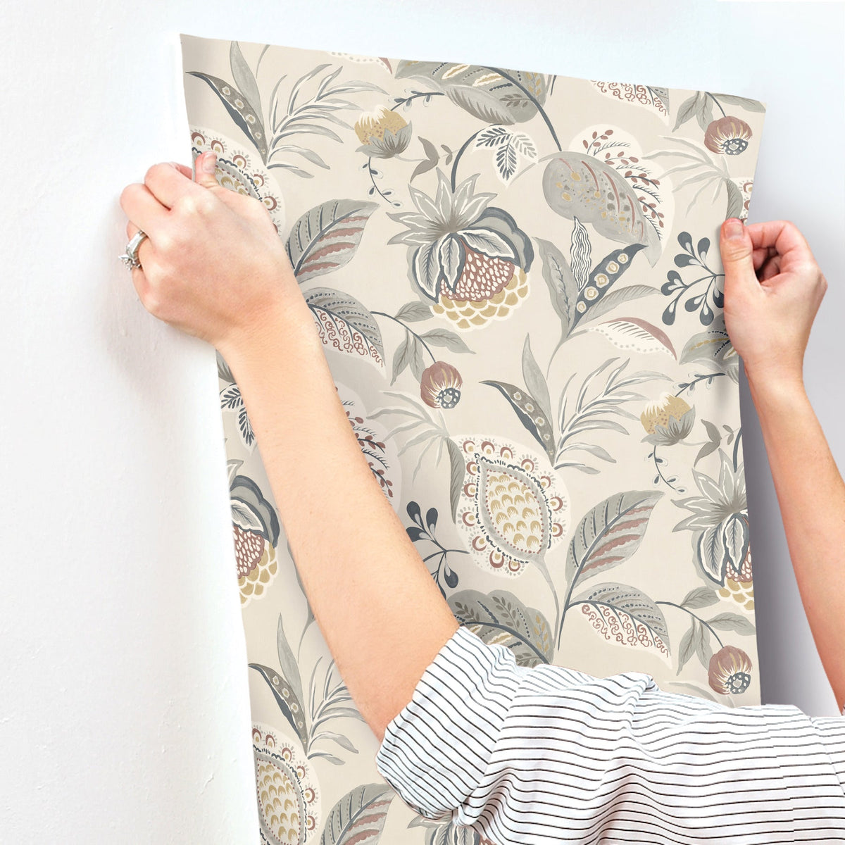 3125-72304-peel-and-stick-wallpaper-stick-application-step