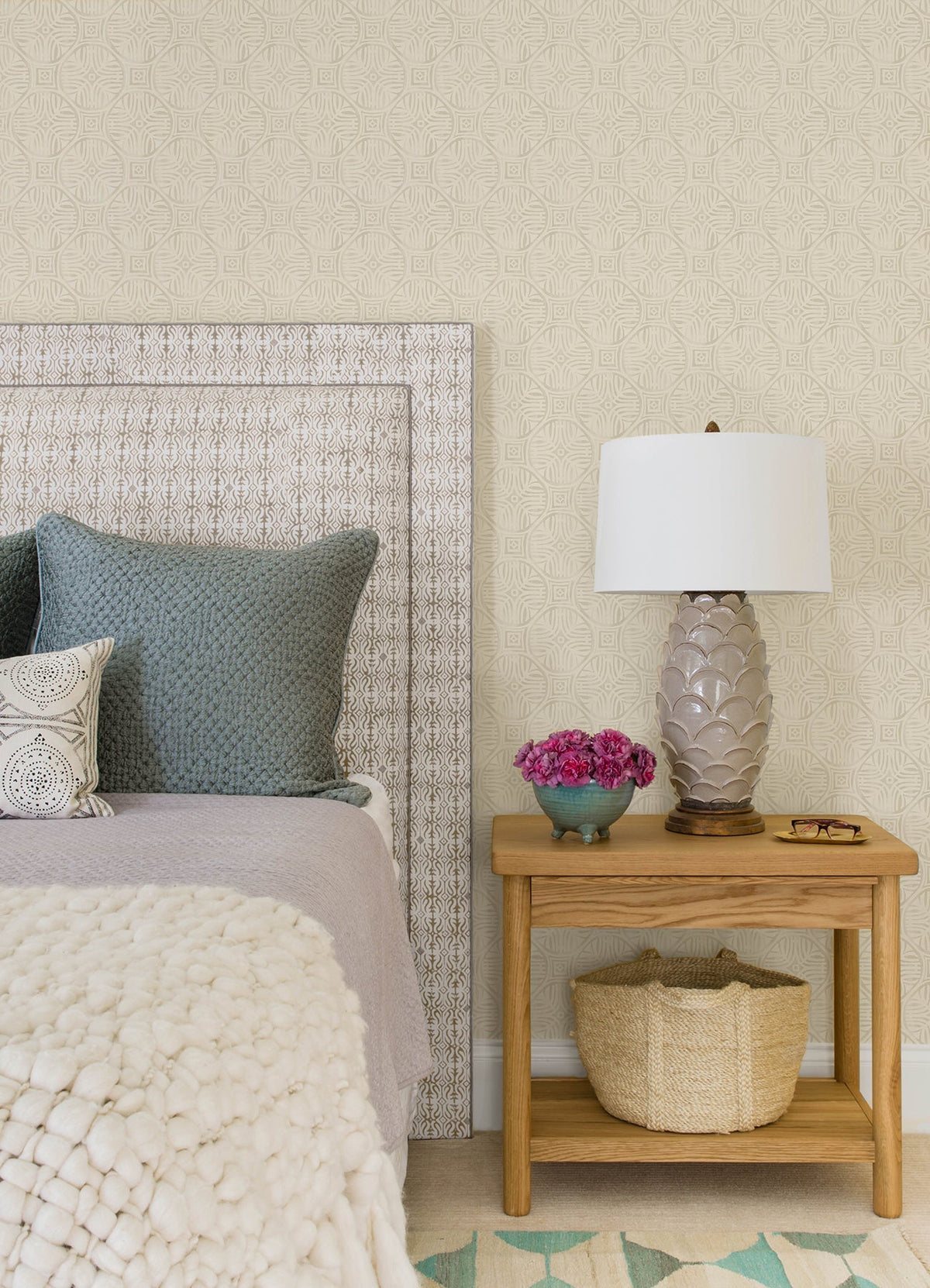 3125-72311-peel-and-stick-wallpaper-room-scene-detail-closeup