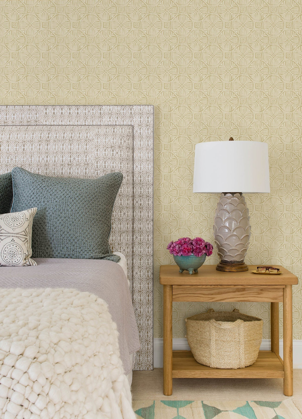 3125-72312-peel-and-stick-wallpaper-room-scene-detail-closeup
