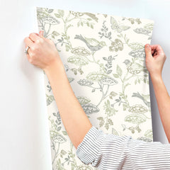 3125-72315-peel-and-stick-wallpaper-stick-application-step