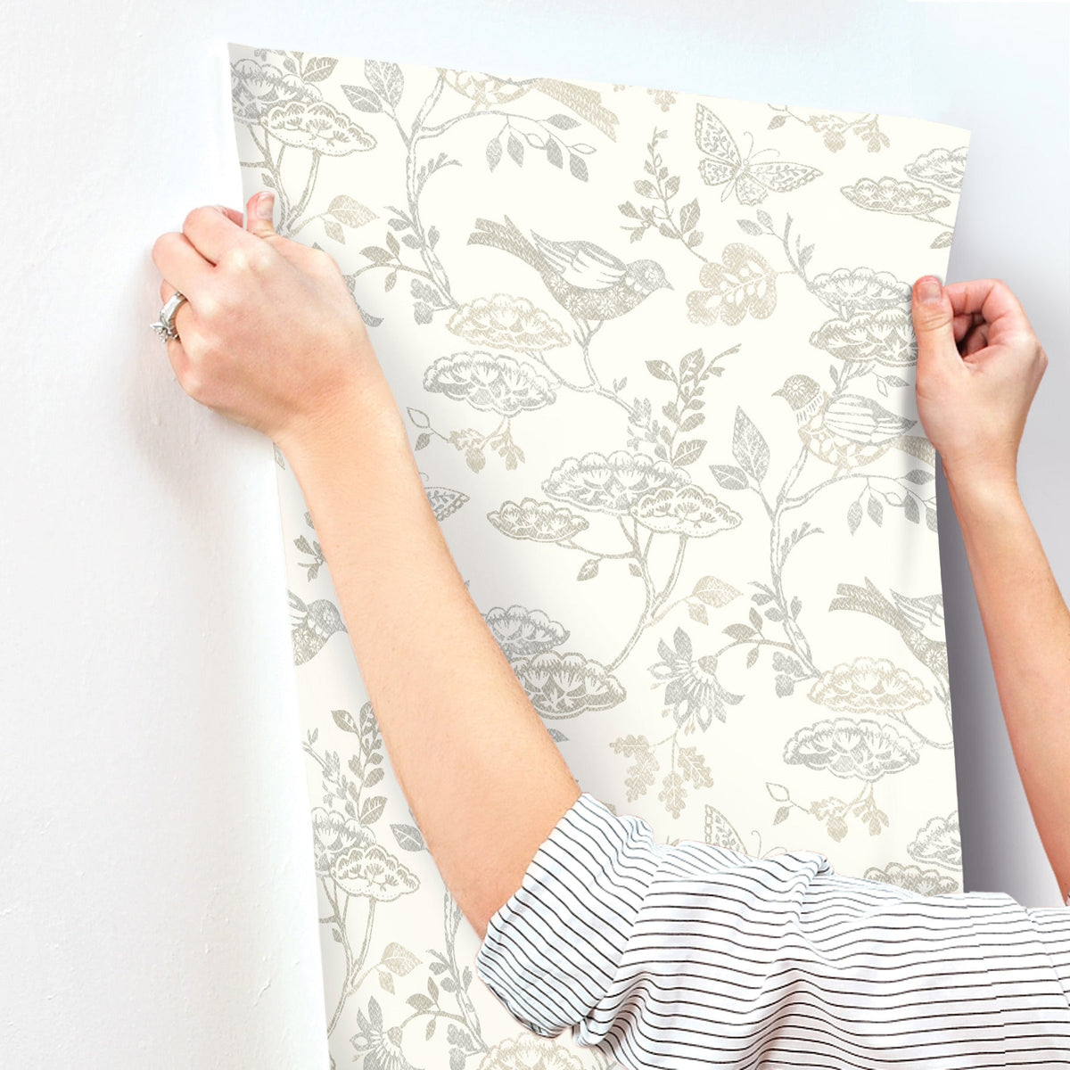 3125-72317-peel-and-stick-wallpaper-stick-application-step