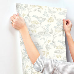 3125-72318-peel-and-stick-wallpaper-stick-application-step