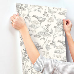 3125-72319-peel-and-stick-wallpaper-stick-application-step