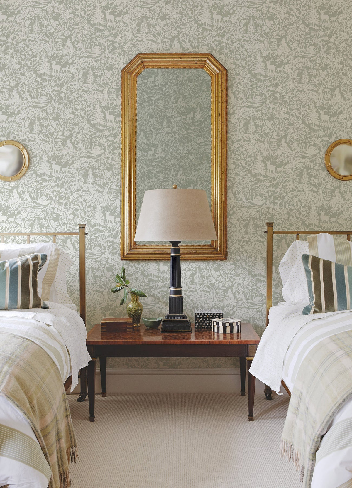 3125-72323-peel-and-stick-wallpaper-room-scene-detail-closeup