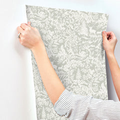 3125-72323-peel-and-stick-wallpaper-stick-application-step