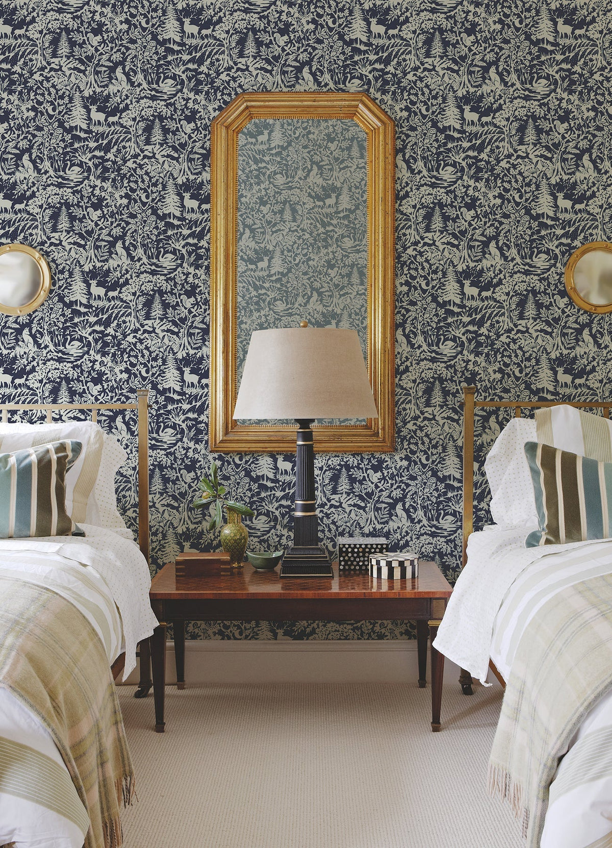 3125-72324-peel-and-stick-wallpaper-room-scene-detail-closeup