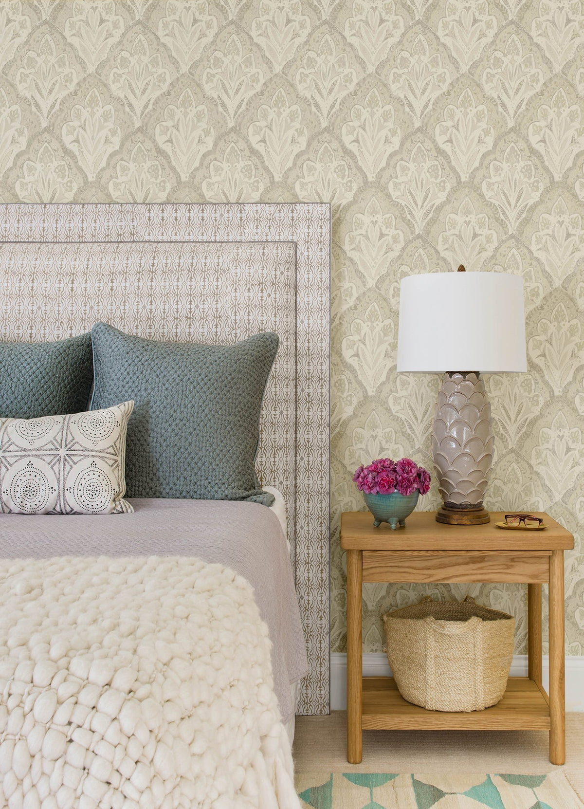 3125-72339-peel-and-stick-wallpaper-room-scene