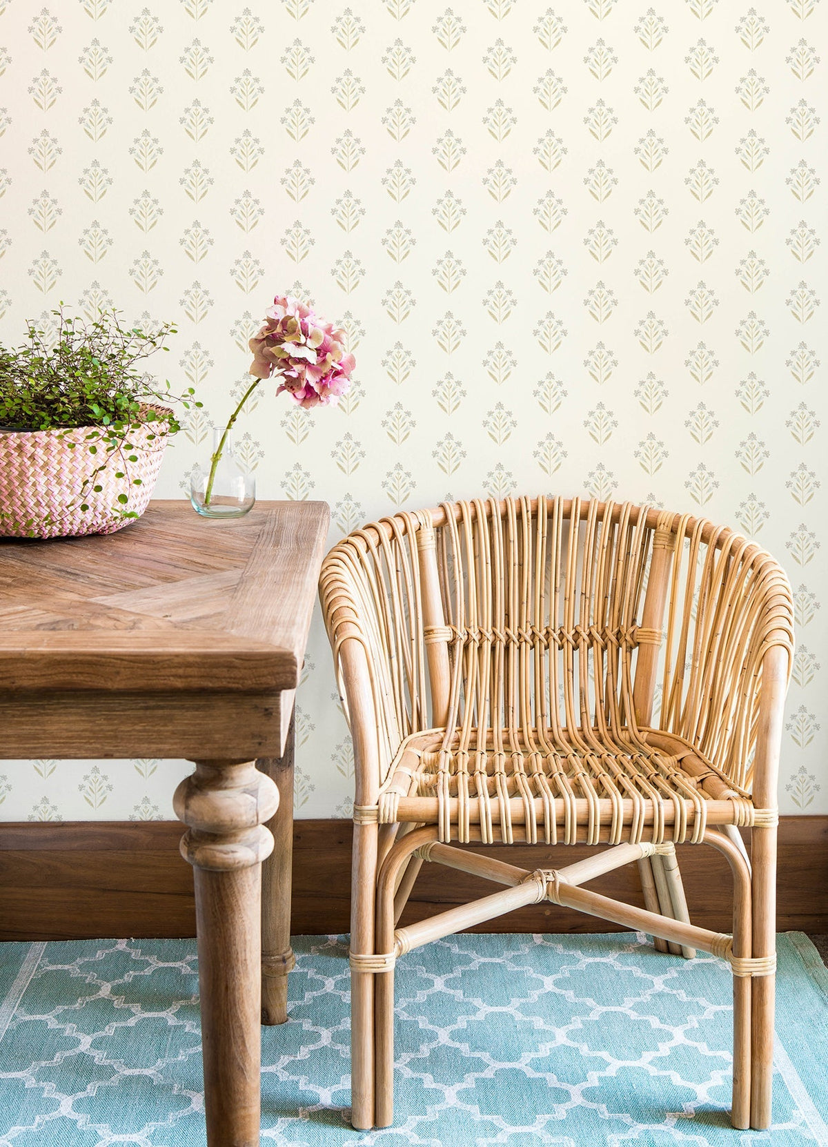 3125-72348-peel-and-stick-wallpaper-room-scene-detail-closeup