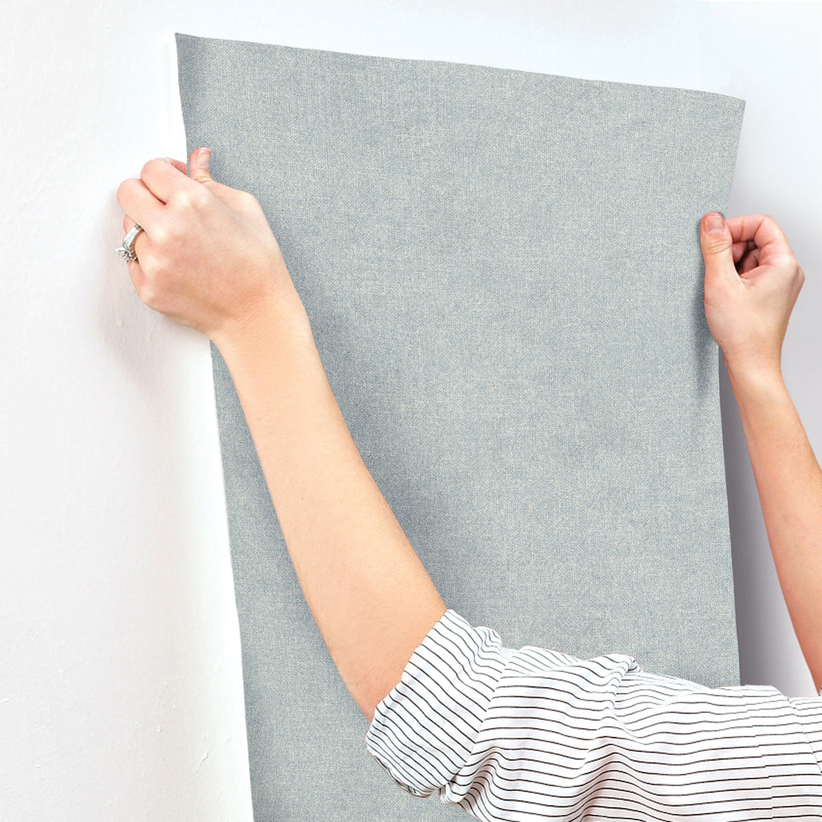 3125-72357-peel-and-stick-wallpaper-stick-application-step