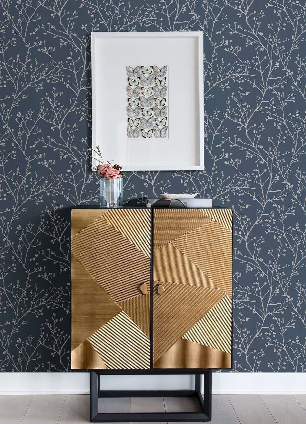 4019-86455-peel-and-stick-wallpaper-room-scene