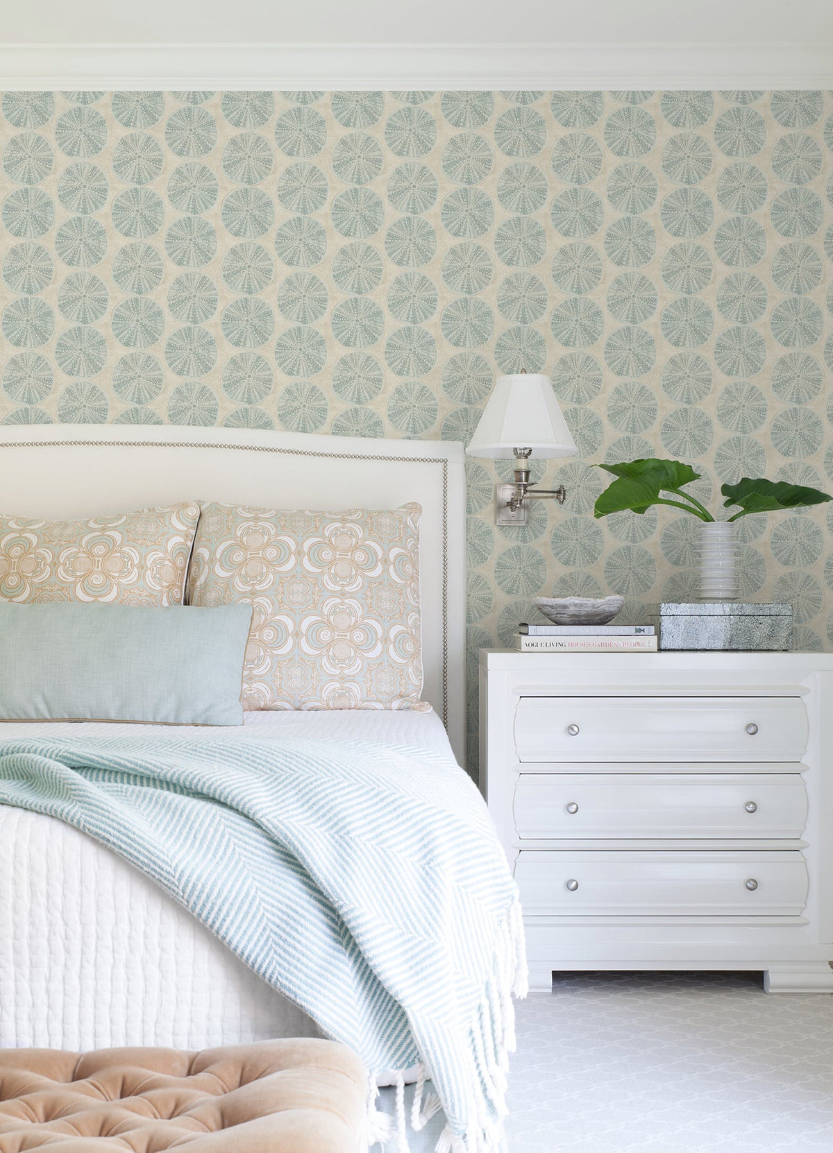 4071-71028-peel-and-stick-wallpaper-room-scene