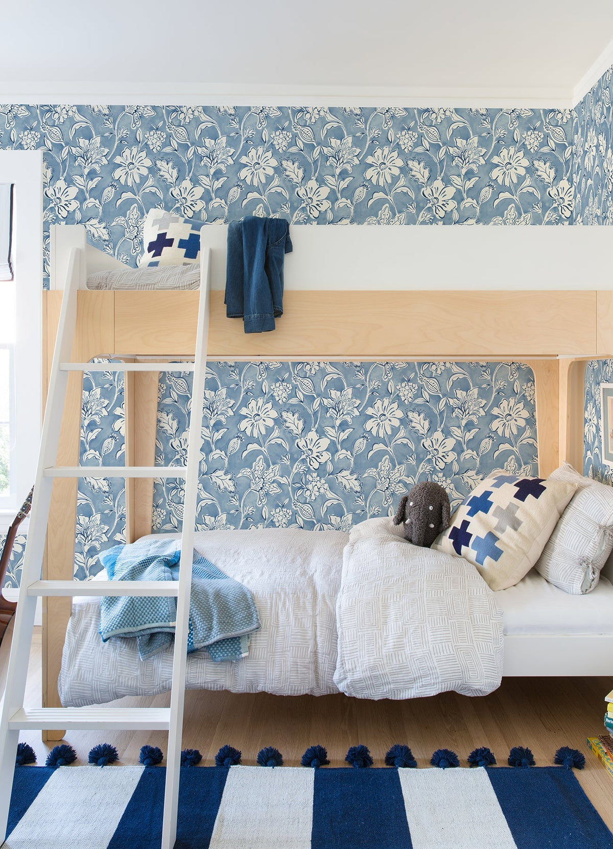 4071-71040-peel-and-stick-wallpaper-room-scene