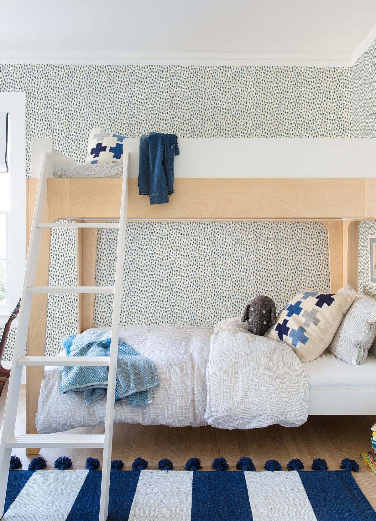 4071-71060-peel-and-stick-wallpaper-room-scene-detail-closeup