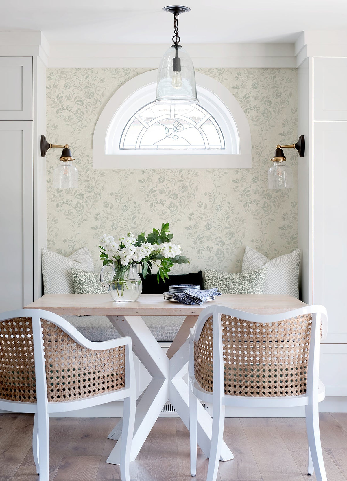 4072-70009-peel-and-stick-wallpaper-room-scene