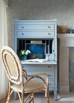 4072-70050-peel-and-stick-wallpaper-room-scene-detail-closeup