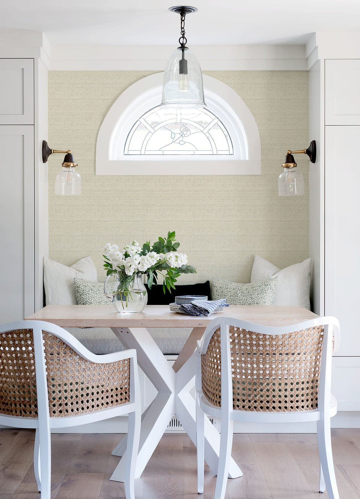4072-70054-peel-and-stick-wallpaper-room-scene-detail-closeup