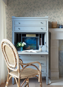 4072-70062-peel-and-stick-wallpaper-room-scene-detail-closeup