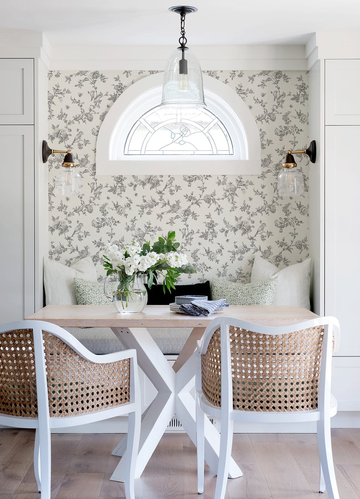 4072-70065-peel-and-stick-wallpaper-room-scene
