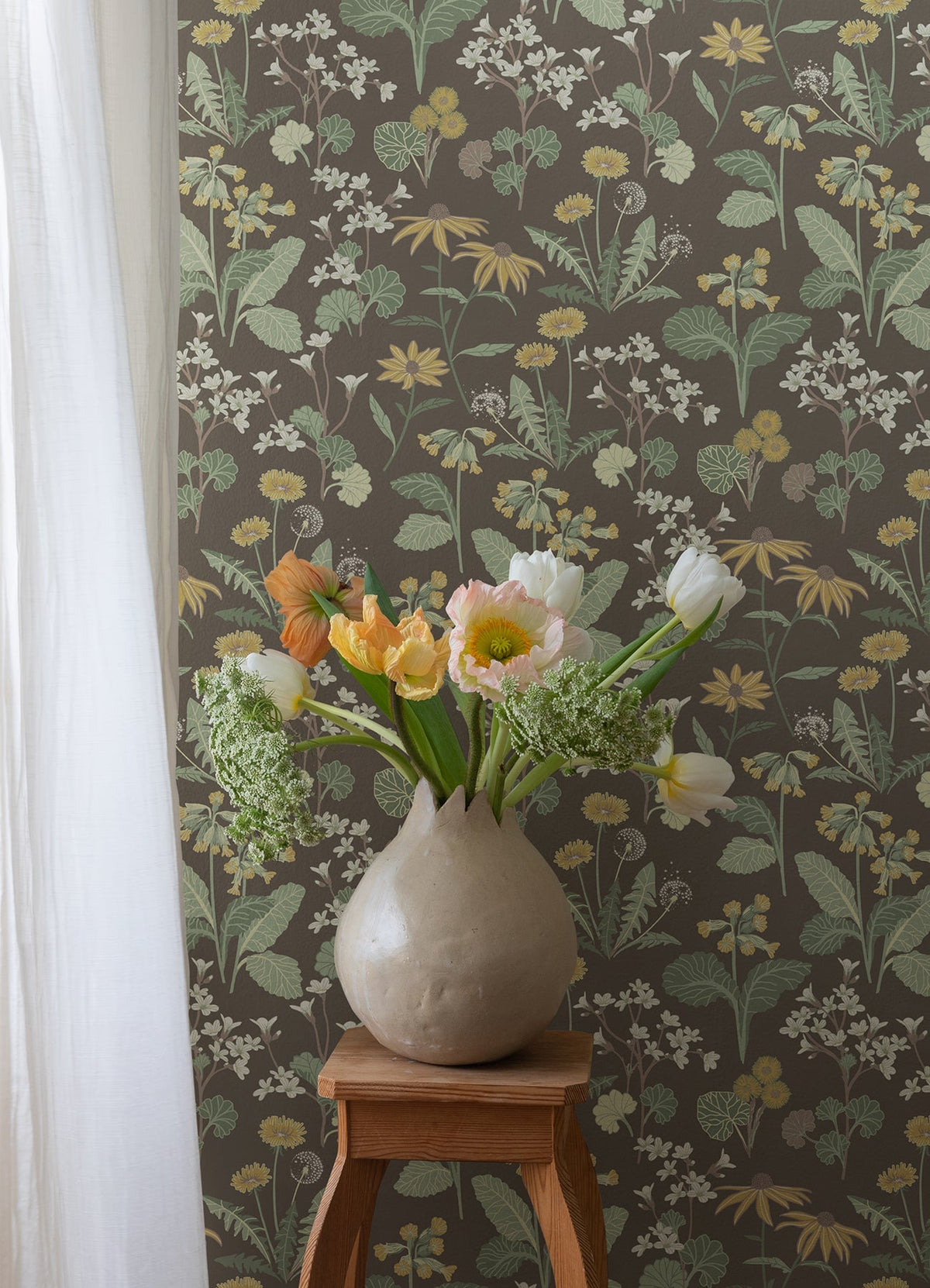 4080-92133-peel-and-stick-wallpaper-room-scene
