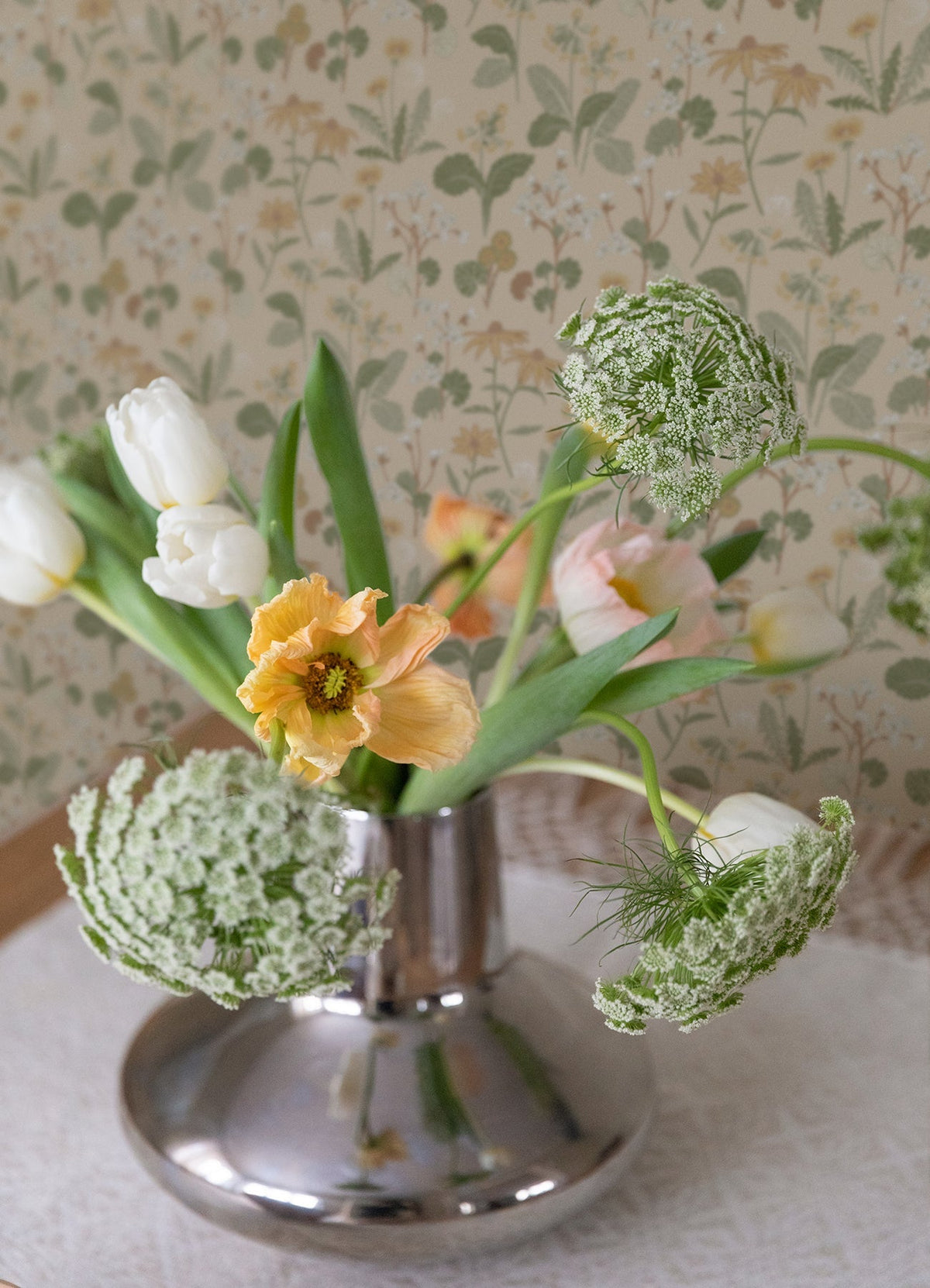 4080-92135-peel-and-stick-wallpaper-room-scene-additional-view