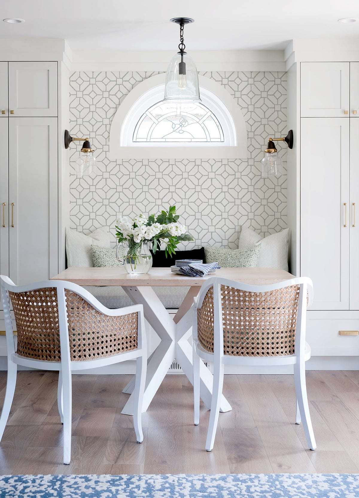 4120-26832-peel-and-stick-wallpaper-room-scene