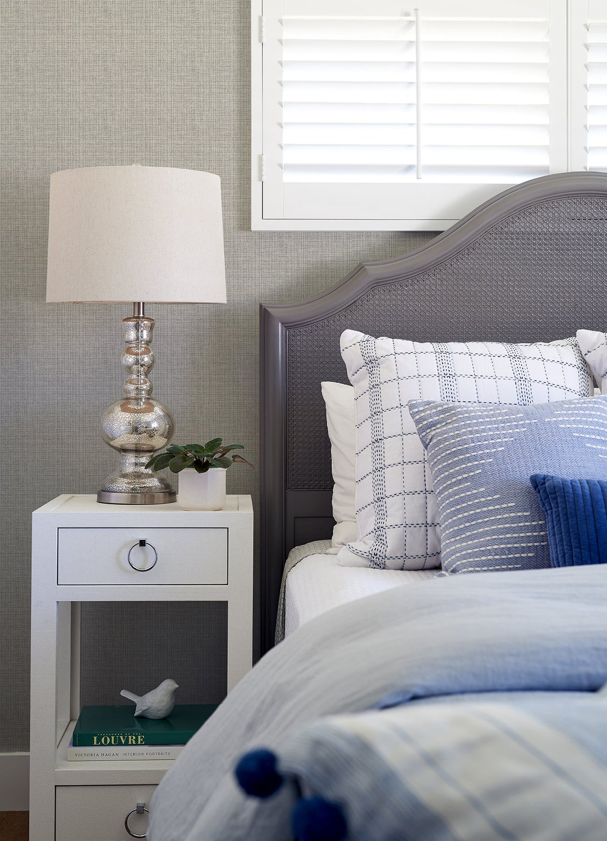 4120-26836-peel-and-stick-wallpaper-room-scene