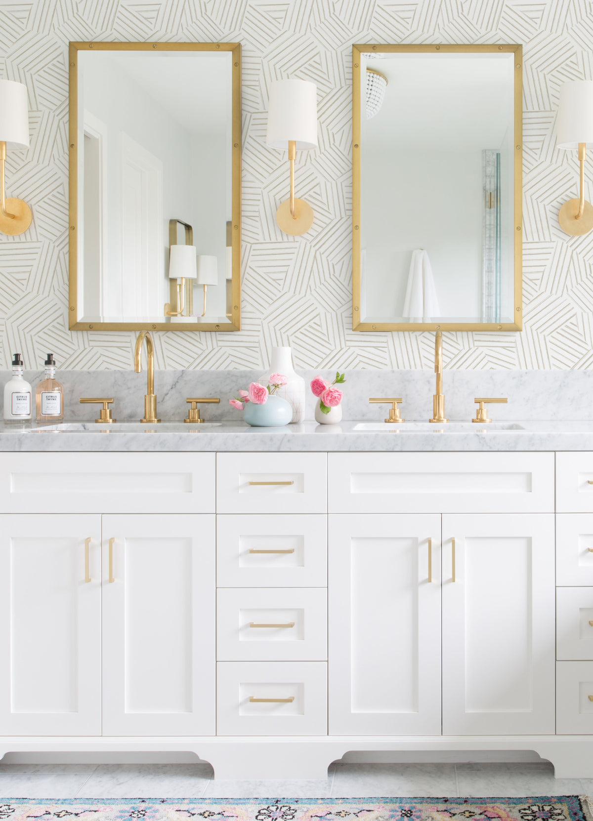 4121-26901-peel-and-stick-wallpaper-room-scene-detail-closeup