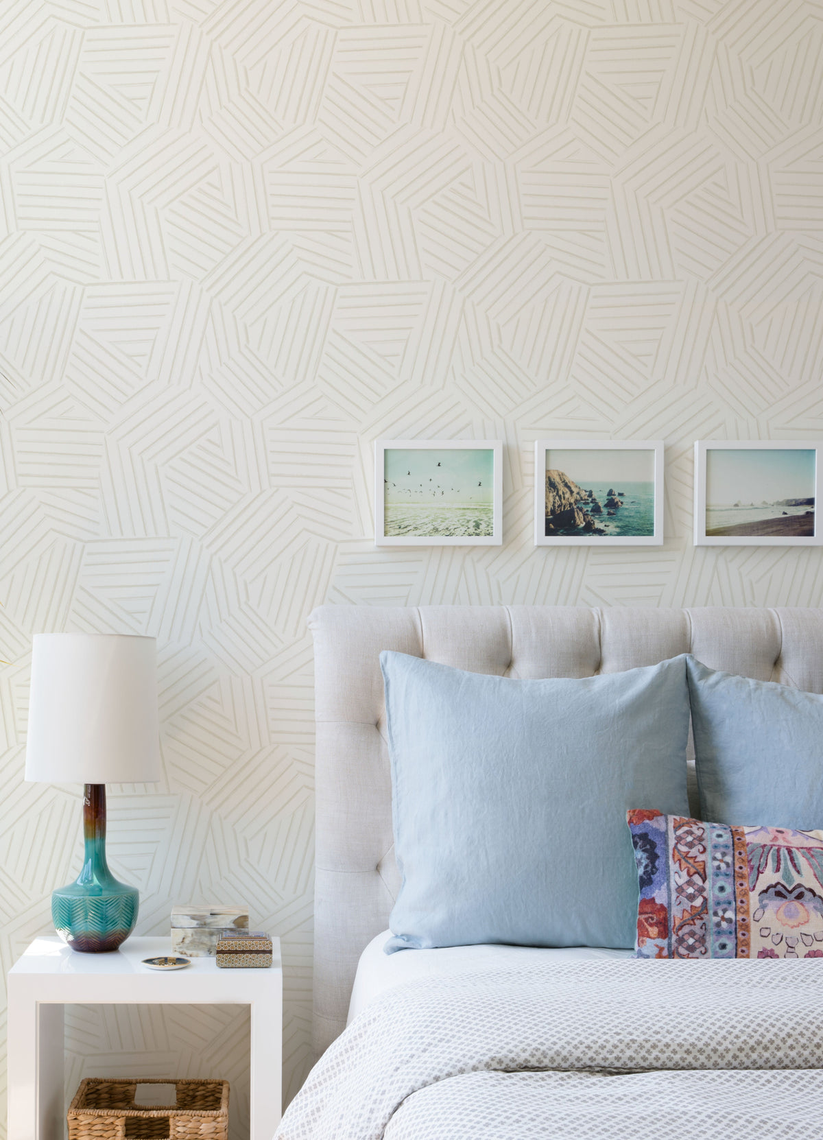 4121-26905-peel-and-stick-wallpaper-room-scene