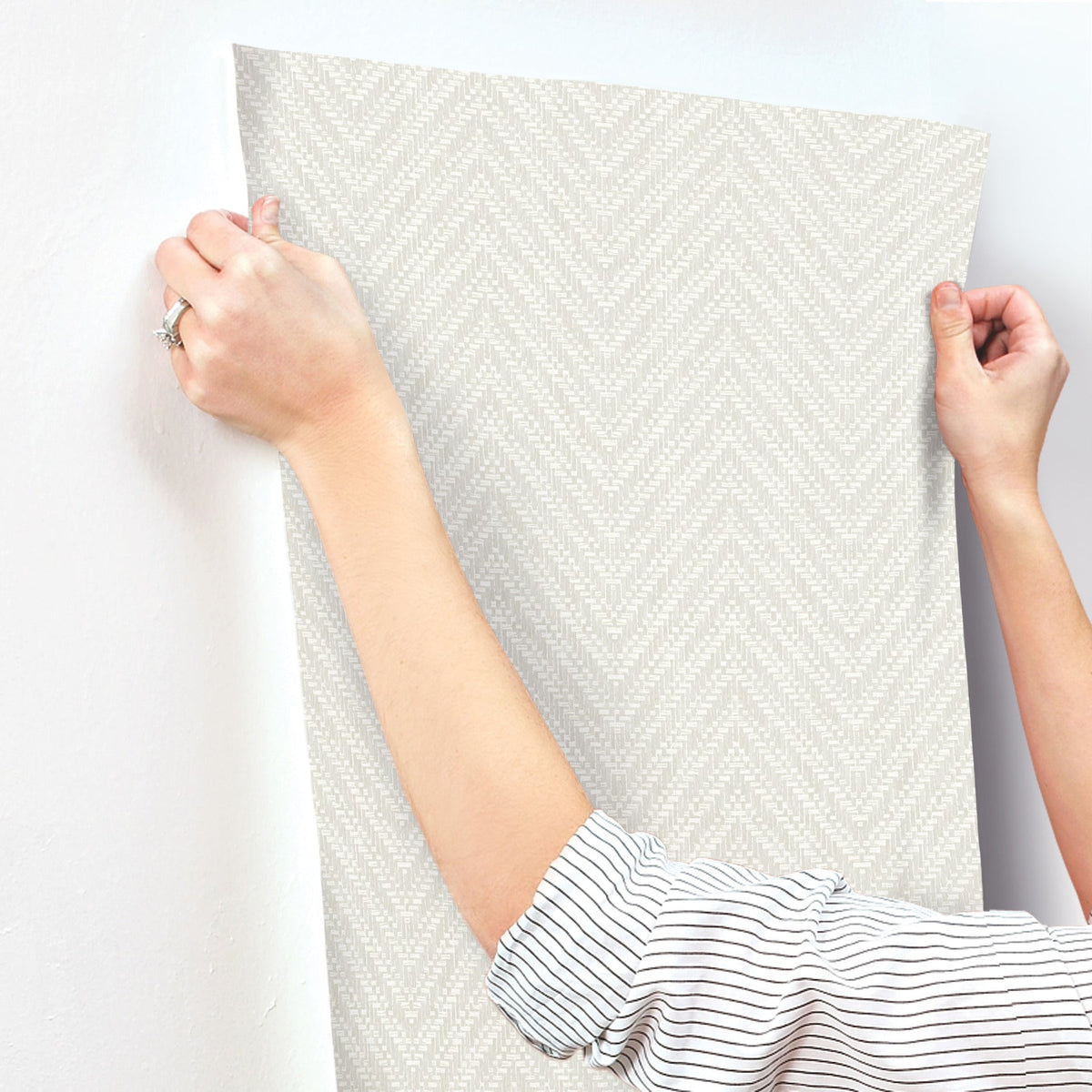4122-26651-peel-and-stick-wallpaper-stick-application-step