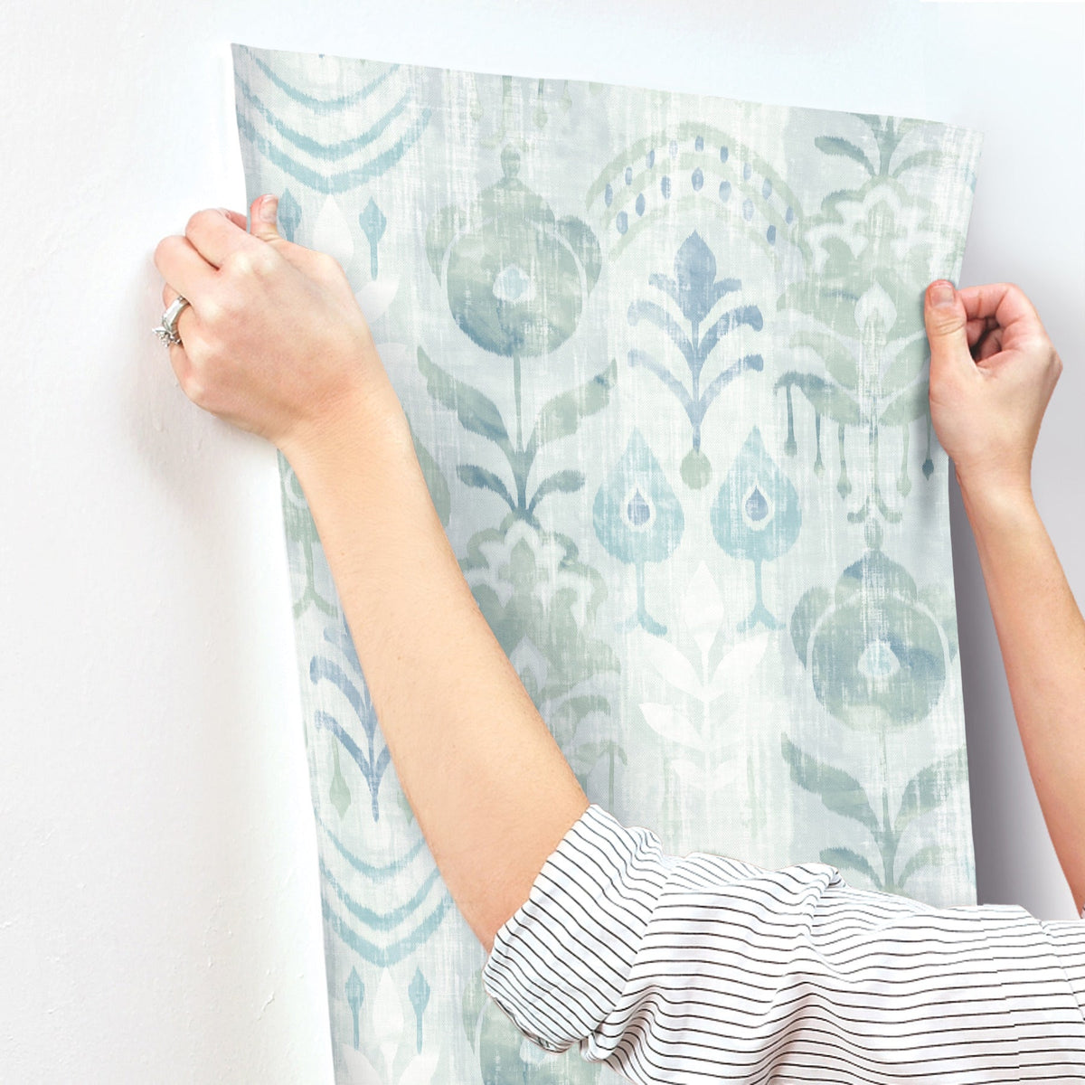 4122-27012-peel-and-stick-wallpaper-stick-application-step
