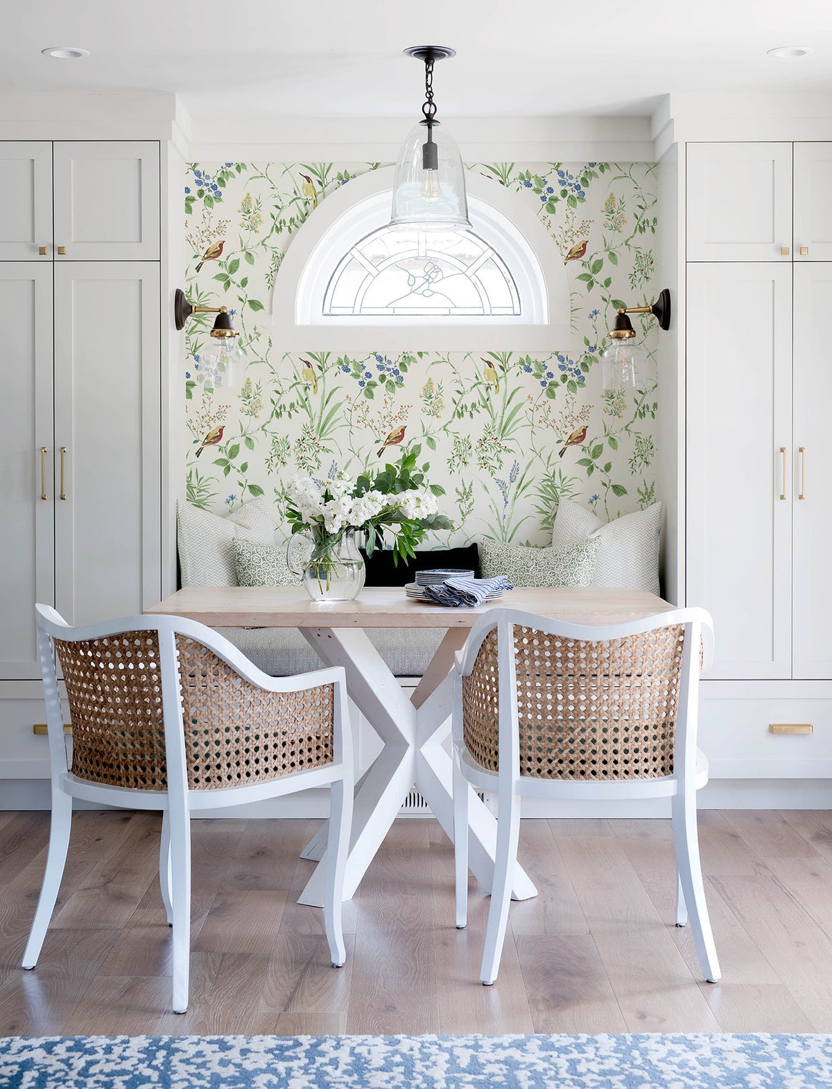 4134-24173-peel-and-stick-wallpaper-room-scene-detail-closeup