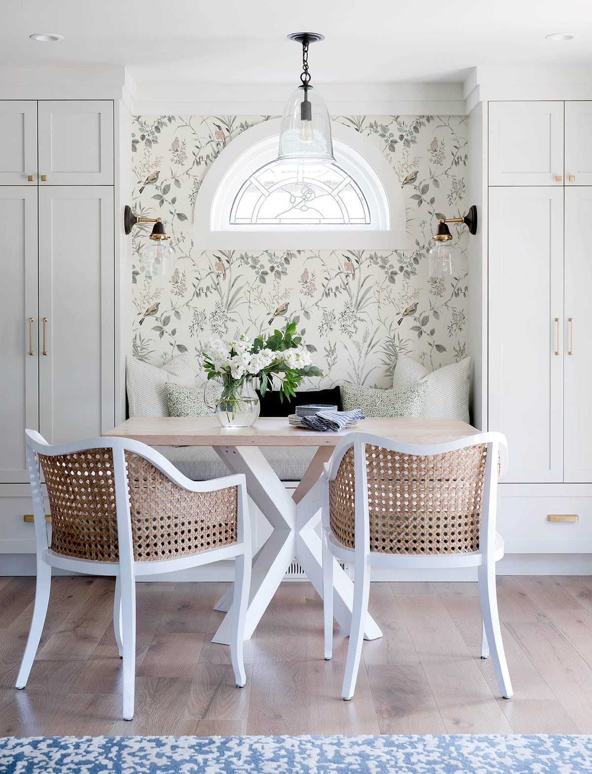 4134-26991-peel-and-stick-wallpaper-room-scene-detail-closeup