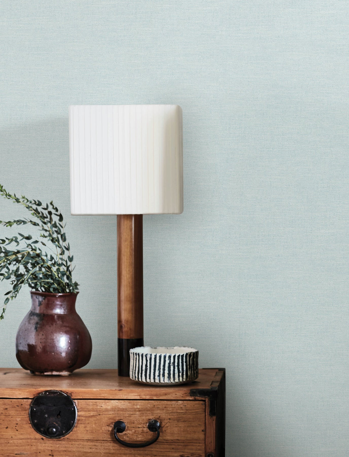 4134-72553-peel-and-stick-wallpaper-room-scene-detail-closeup