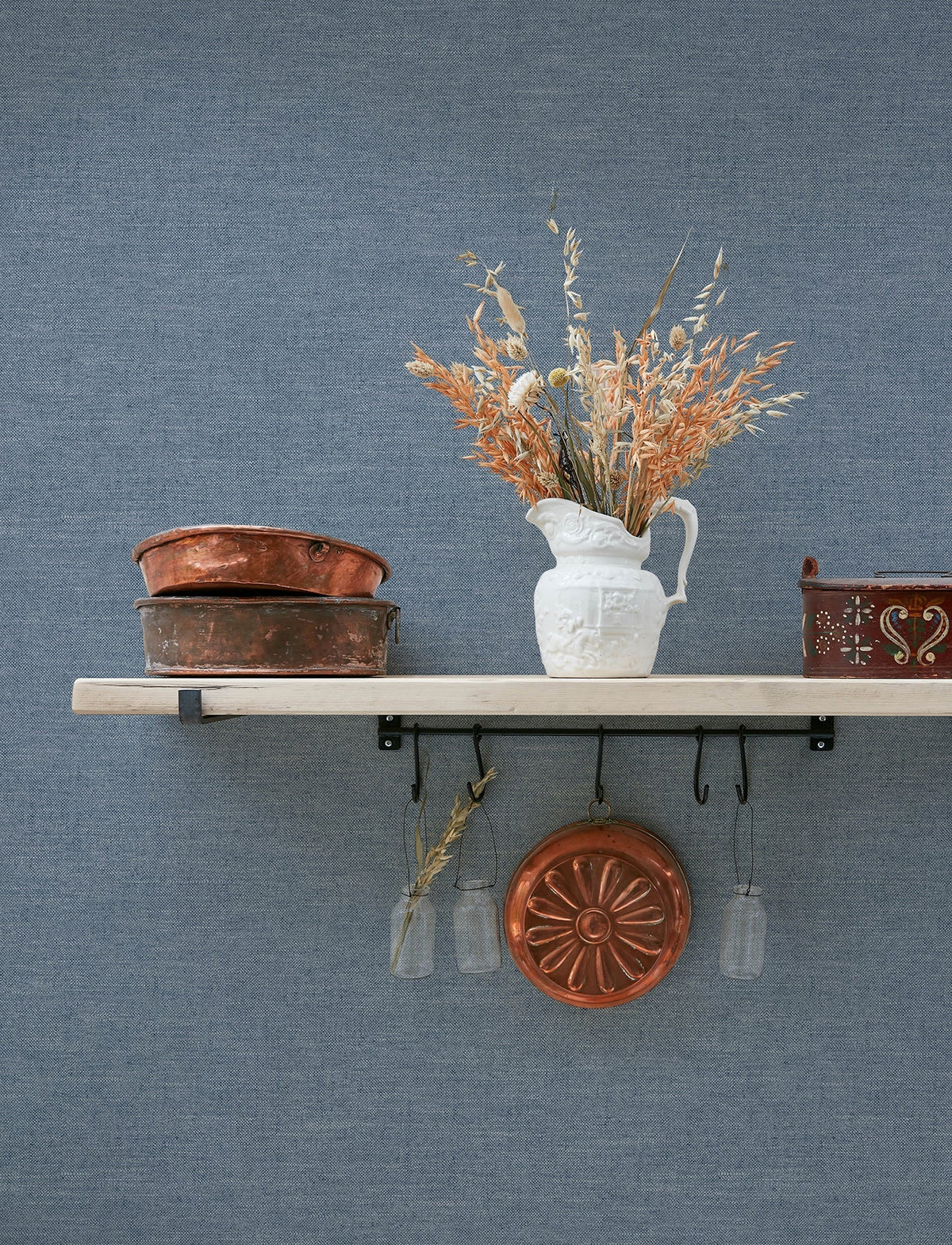 4134-72554-peel-and-stick-wallpaper-room-scene