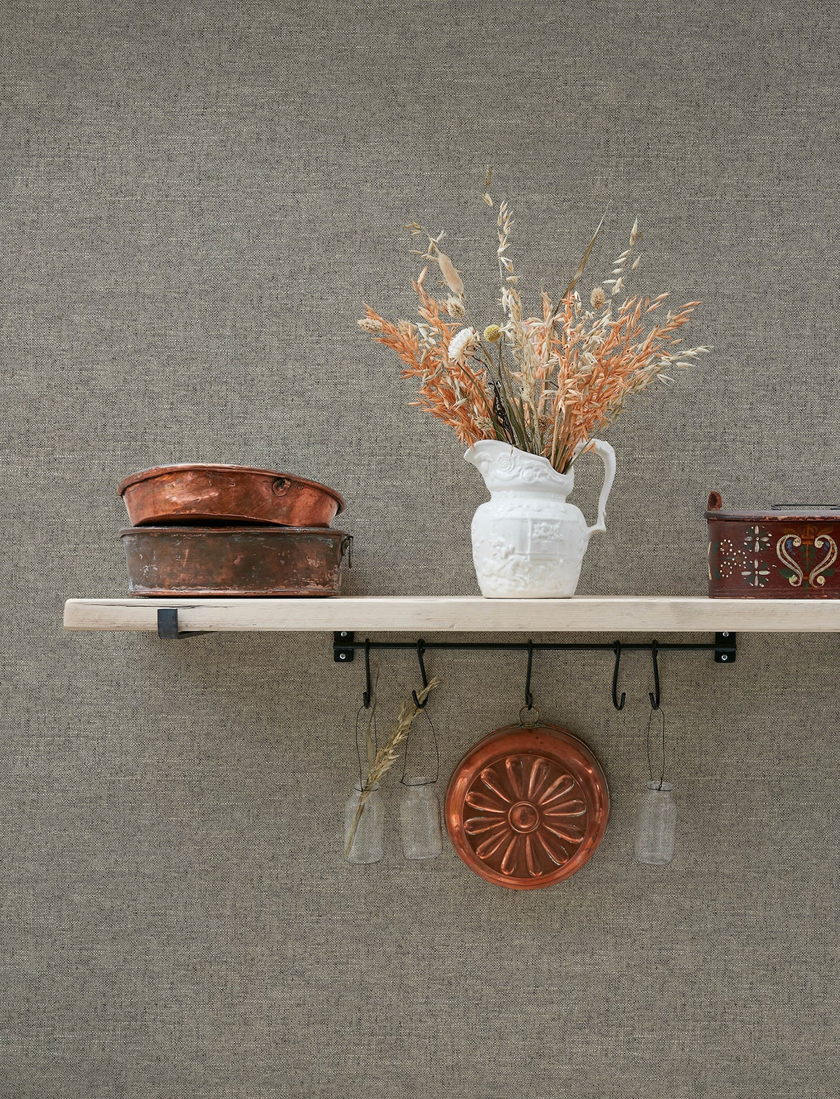 4134-72556-peel-and-stick-wallpaper-room-scene