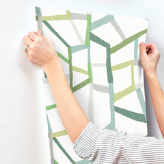4135-25847-peel-and-stick-wallpaper-stick-application-step