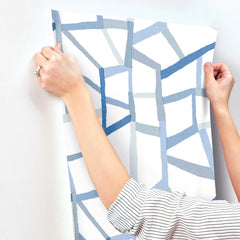 4135-25849-peel-and-stick-wallpaper-stick-application-step