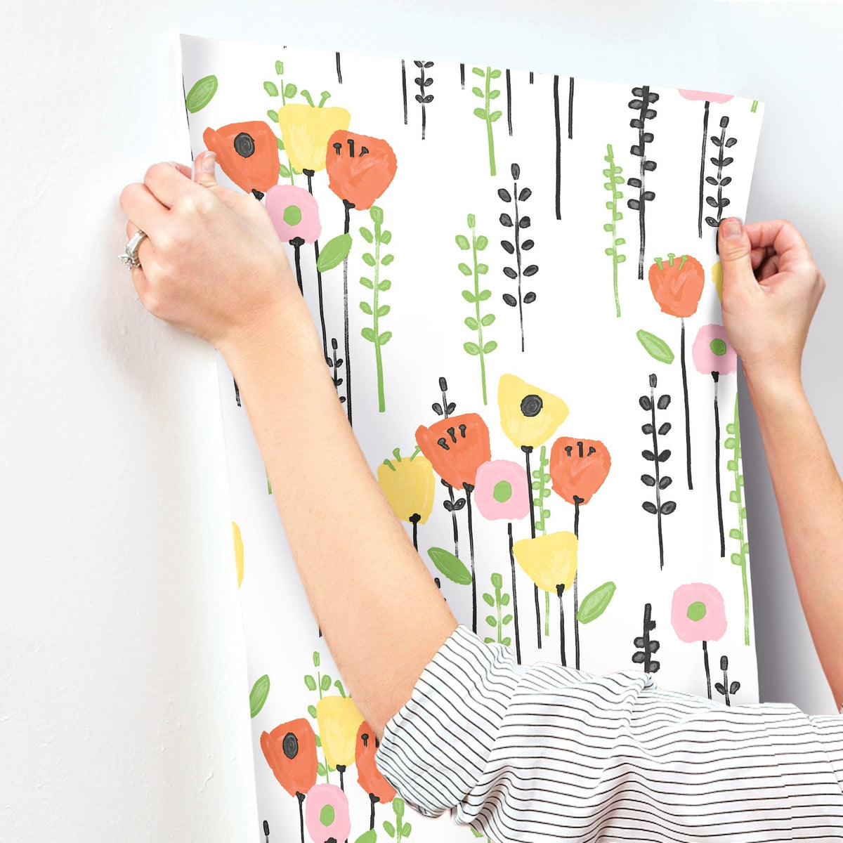 4135-27276-peel-and-stick-wallpaper-stick-application-step