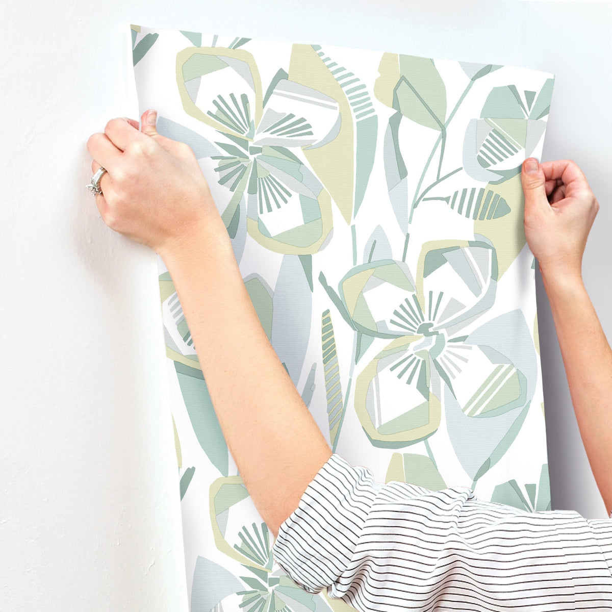 4135-27282-peel-and-stick-wallpaper-stick-application-step