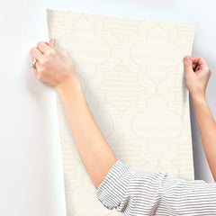 4135-27292-peel-and-stick-wallpaper-stick-application-step