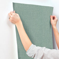 4135-6924-peel-and-stick-wallpaper-stick-application-step