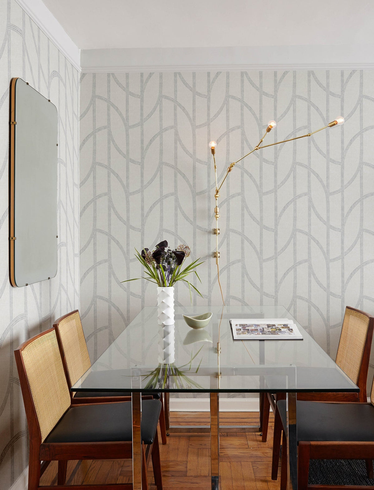 4141-27138-peel-and-stick-wallpaper-room-scene-detail-closeup
