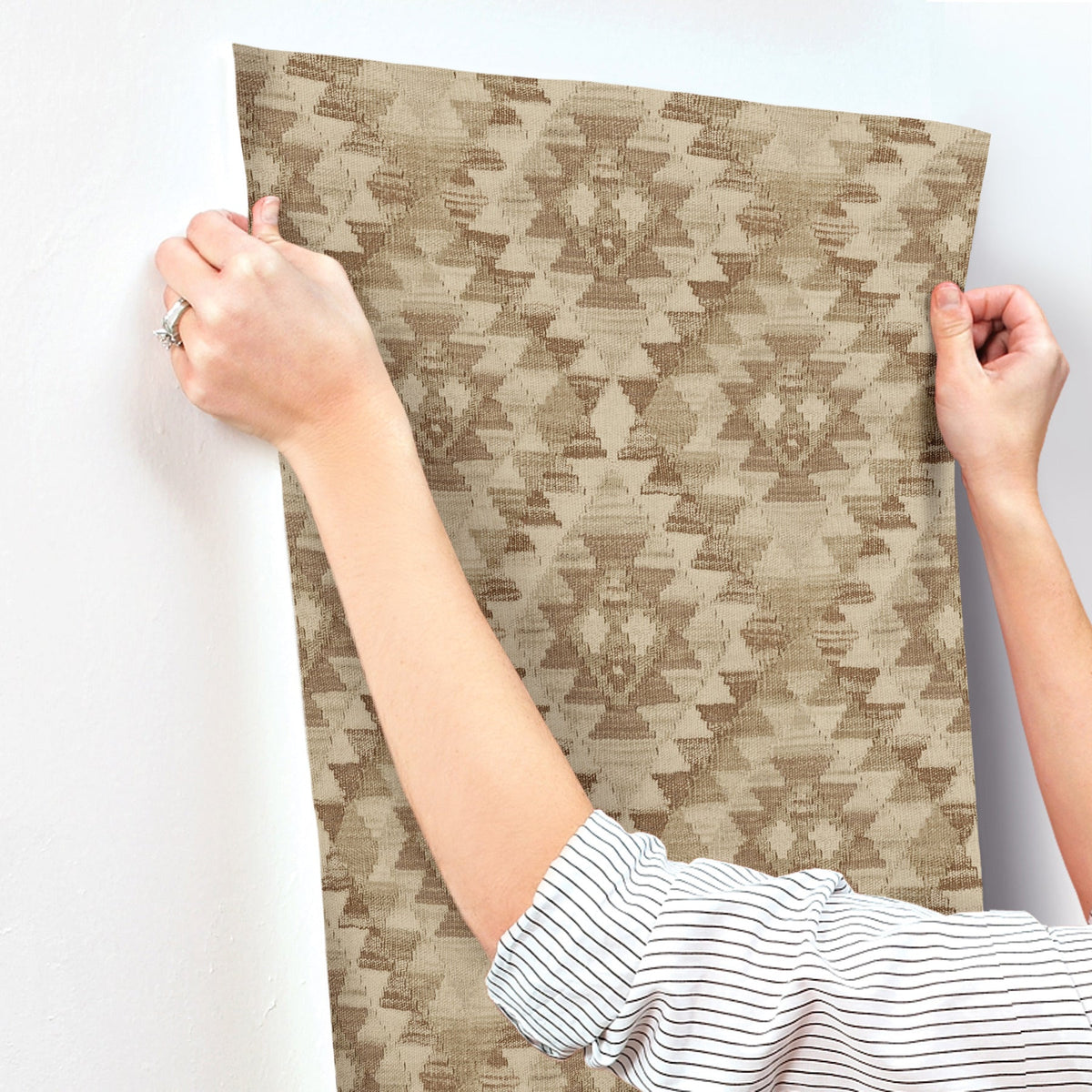 4142-72606-peel-and-stick-wallpaper-stick-application-step